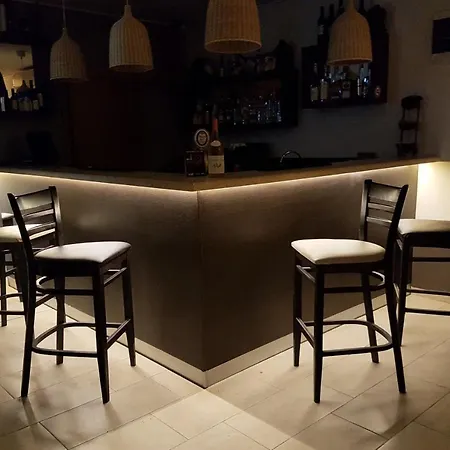 Apartament Charming 1 Bedroom For Up To 4 Guests *